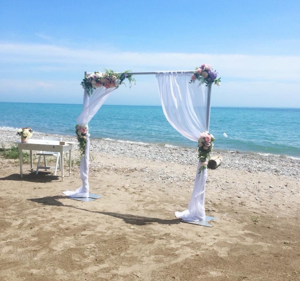 toronto beach wedding decor