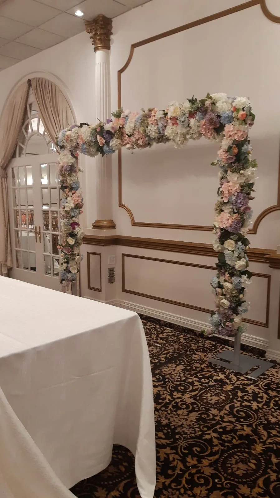 Niagara Falls Flower Arch Rental