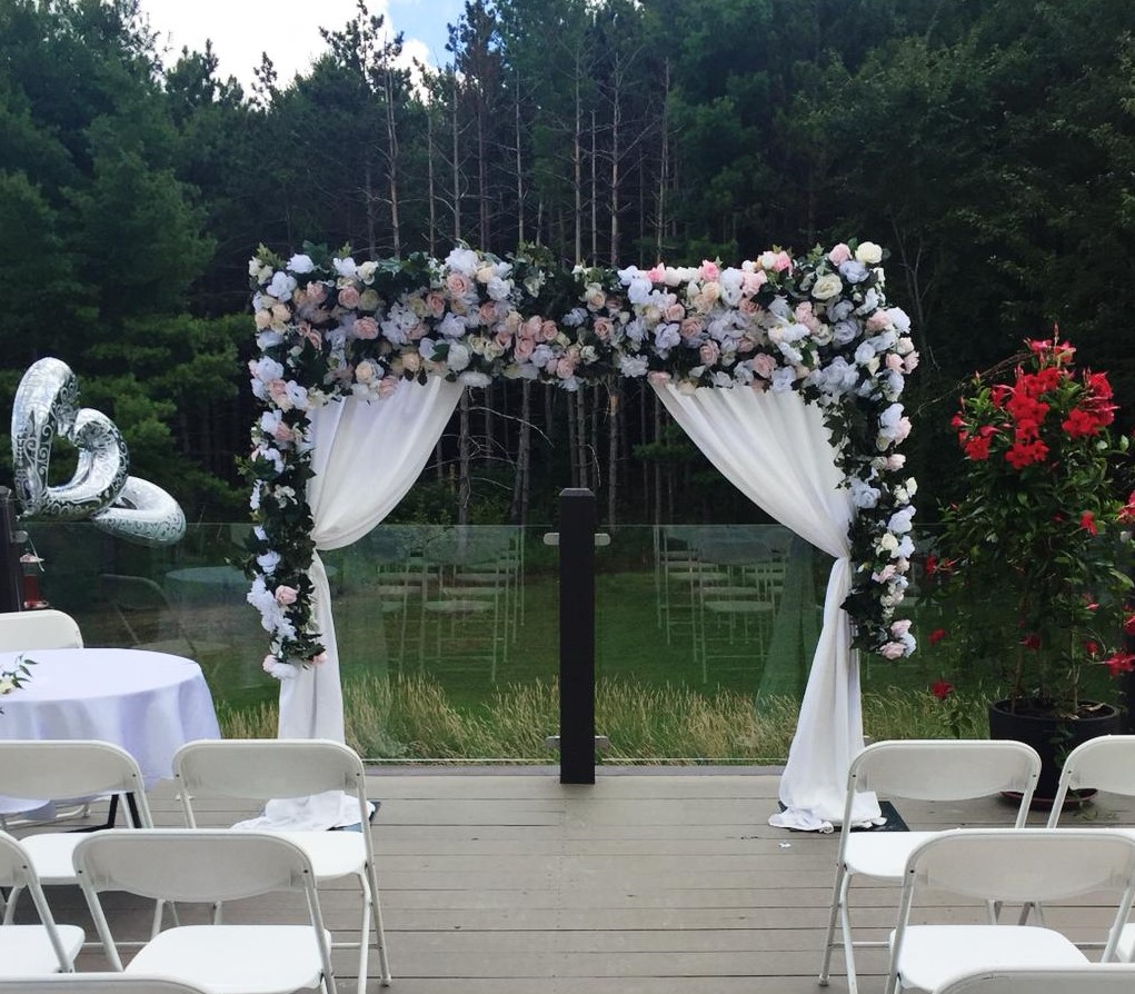 Lack-Veiw-White-Pink-Flower-Arch-vaughan-flower-arch-rentals-Outdoor