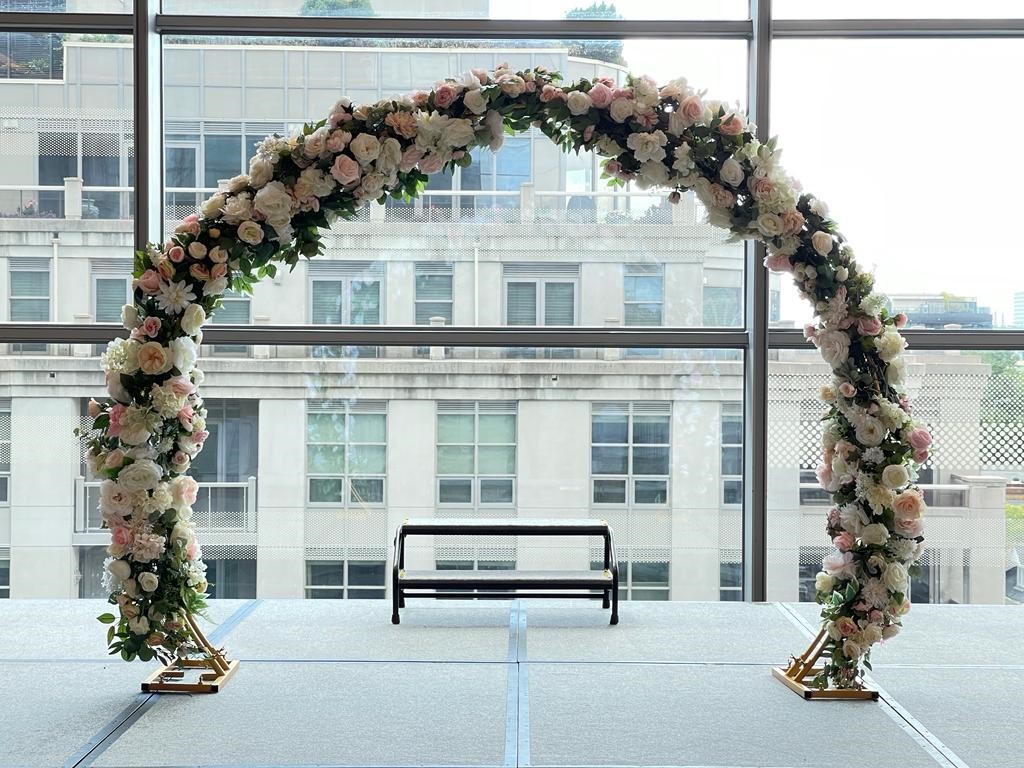 Light-Pink-Roses-arch-niagara-falls-flower-arch-wedding-rental