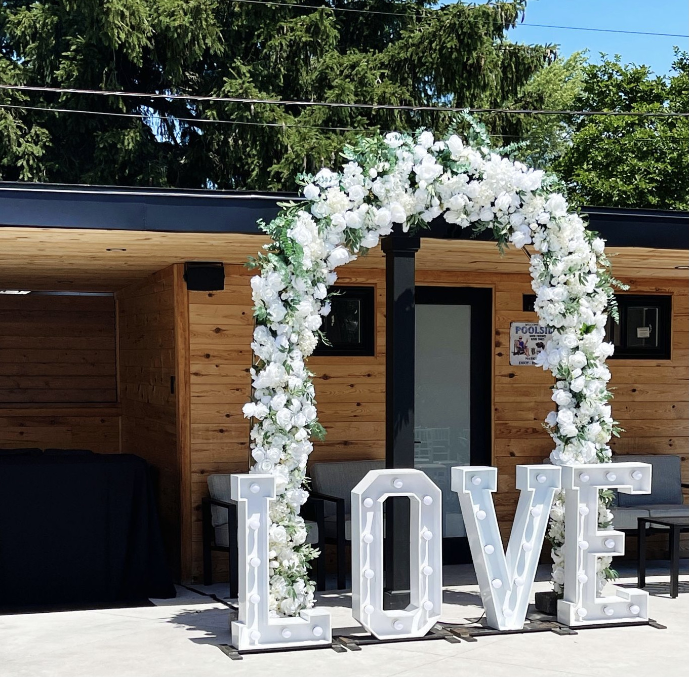 bracebridge wedding flower arch