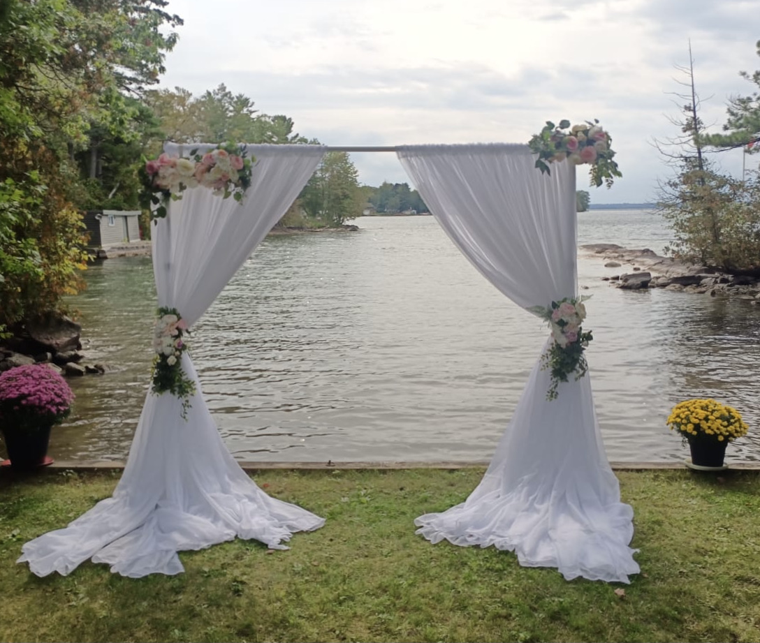 severn flower arch with drapes