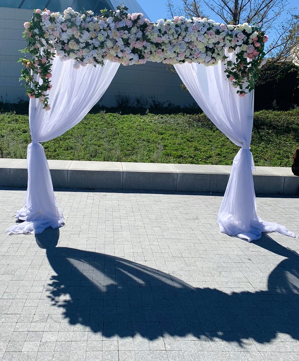 Wedding Decor Rental Ideas: Flower Arch in London